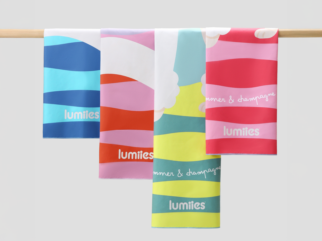 The Beach Towel (160×80 cm) – lightweight, quick-drying microfiber towel (Poodle Edition)
