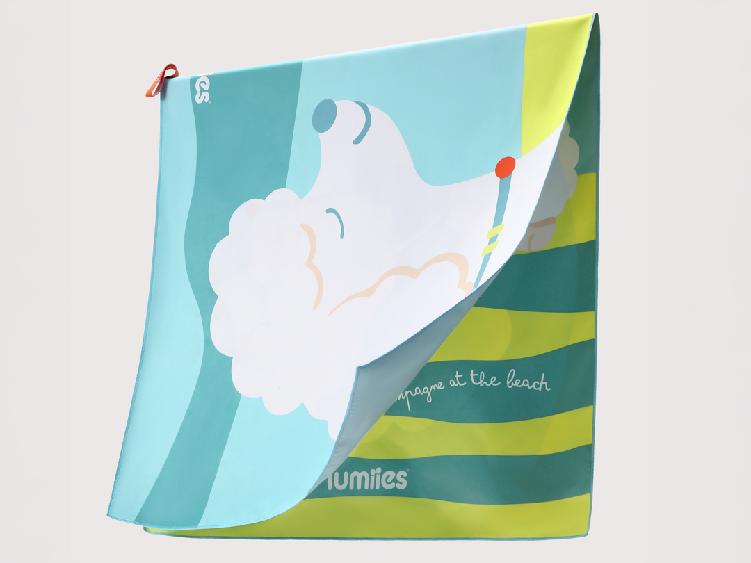 The Beach Towel (160×80 cm) – lightweight, quick-drying microfiber towel (Poodle Edition)
