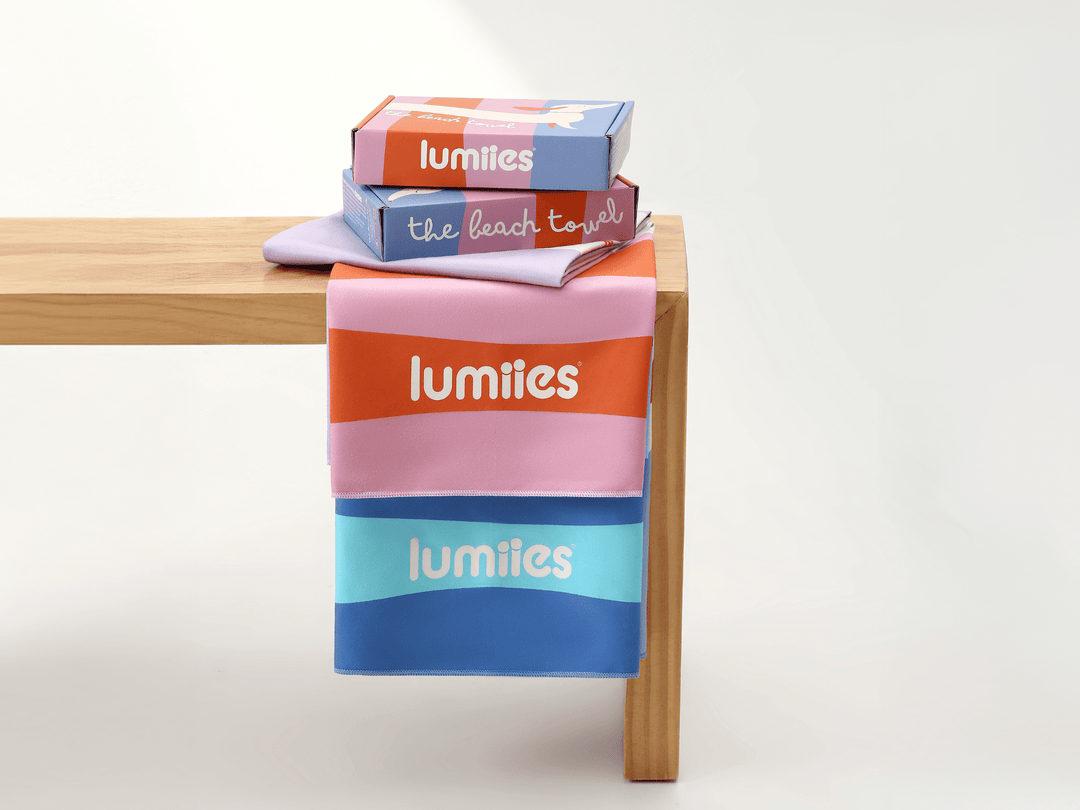 Gefaltete Mikrofaser-Handtücher mit Dackel Design im Set