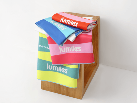 Schnelltrocknendes Mikrofaser-Handtuch mit Dackel- und Pudel-Design Übersicht