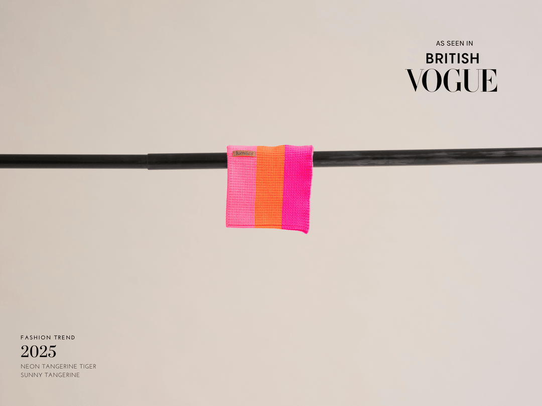 Neon Orange Hundeschal Glow Loop 2.0 – elastisch, weich und ideal für kleine bis große Hunde