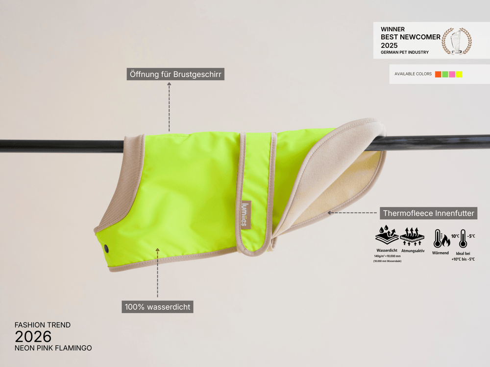 THE GLOW RAINCOAT mini - fit – Hundemantel für kleine Hunderassen und Dackel in Neongelb - lumiies - high visibility