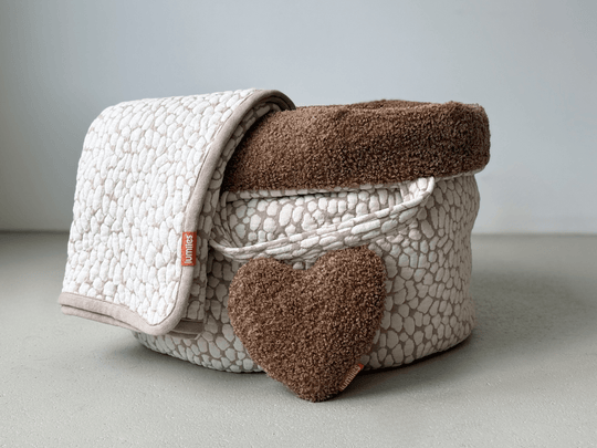 THE STUDIO NEST – mobiles Hundebett & Schlafsack für kleine Hunde - lumiies - high visibility